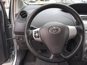 Toyota Yaris 1.3 i, снимка 16