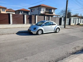 VW Beetle 2.0 клима гаражен , снимка 5