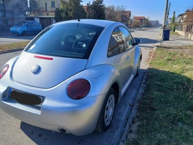 VW Beetle 2.0 клима гаражен , снимка 8