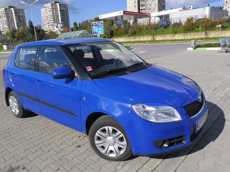 Skoda Fabia, снимка 2 - Автомобили и джипове - 46777924