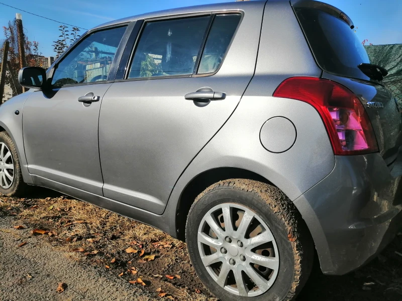 Suzuki Swift, снимка 4 - Автомобили и джипове - 48095725