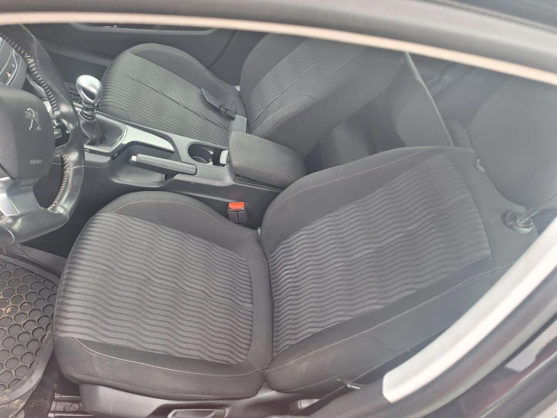 Peugeot 308 1.2 e-thp 130hp, снимка 8 - Автомобили и джипове - 50006280