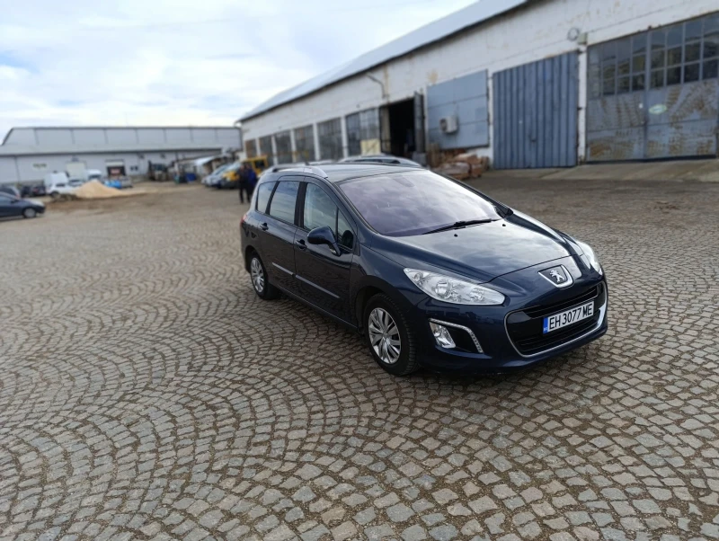 Peugeot 308 1.6eHDI Panorama Navi, снимка 8 - Автомобили и джипове - 48422510