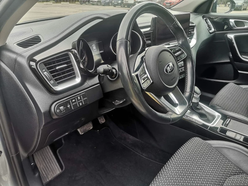 Kia XCeed 1.6 CRDi SUV MIild Hybrid De, снимка 8 - Автомобили и джипове - 48450386