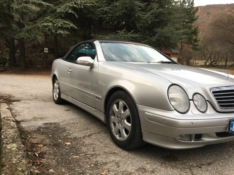 Mercedes-Benz CLK 200 Avantgarde, снимка 3 - Автомобили и джипове - 48927719