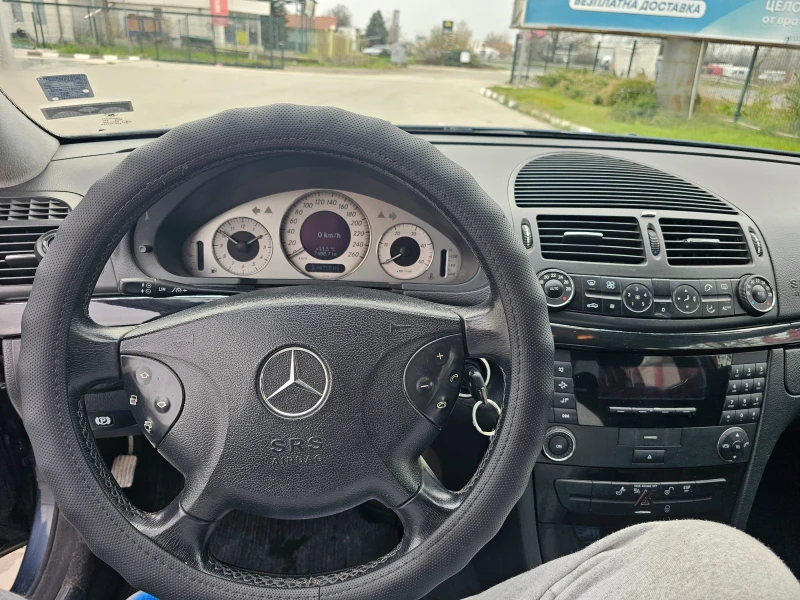 Mercedes-Benz E 270, снимка 8 - Автомобили и джипове - 52658435