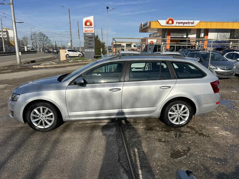 Skoda Octavia, снимка 4 - Автомобили и джипове - 53153630