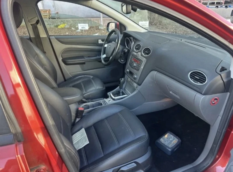 Ford Focus 2.0benzin avtomat, снимка 10 - Автомобили и джипове - 53193893