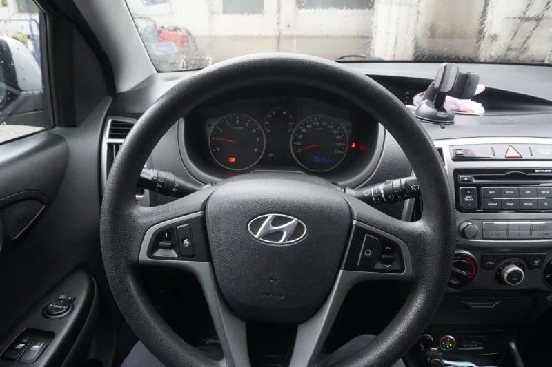 Hyundai I20, снимка 17 - Автомобили и джипове - 53276255