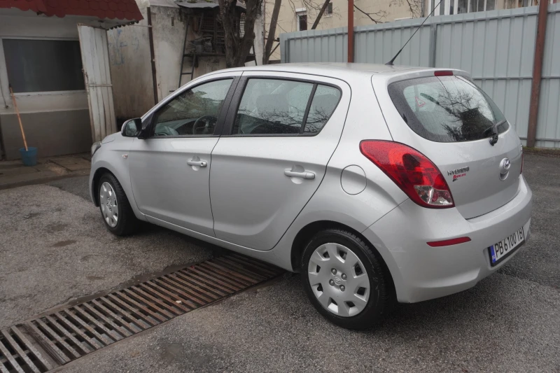 Hyundai I20, снимка 6 - Автомобили и джипове - 53276255