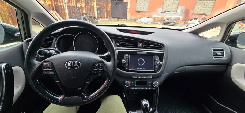 Kia Ceed 1.6 110к.с. CRDI, снимка 9 - Автомобили и джипове - 53563376