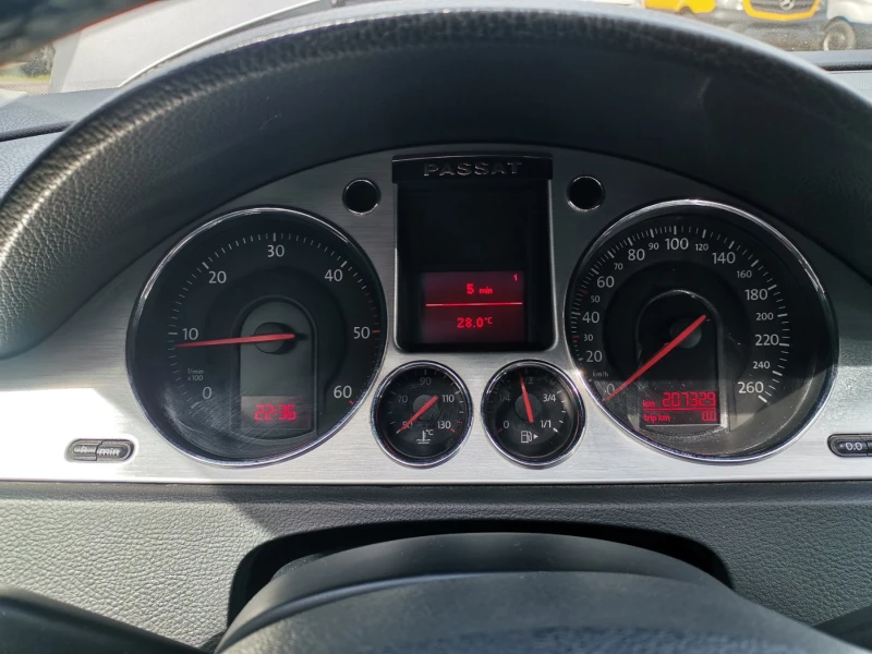 VW Passat 2.0TDI - 7190 лв. - 33769840 | Car24.bg