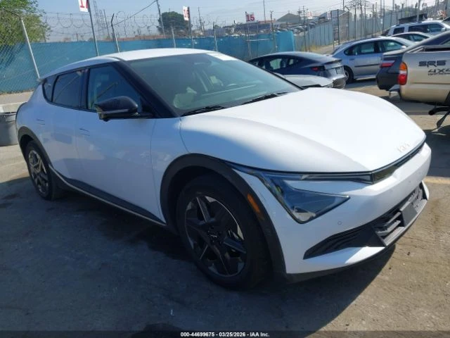 Kia EV6 * LIGHT* LONG* RANGE* RWD* , снимка 3 - Автомобили и джипове - 54608476