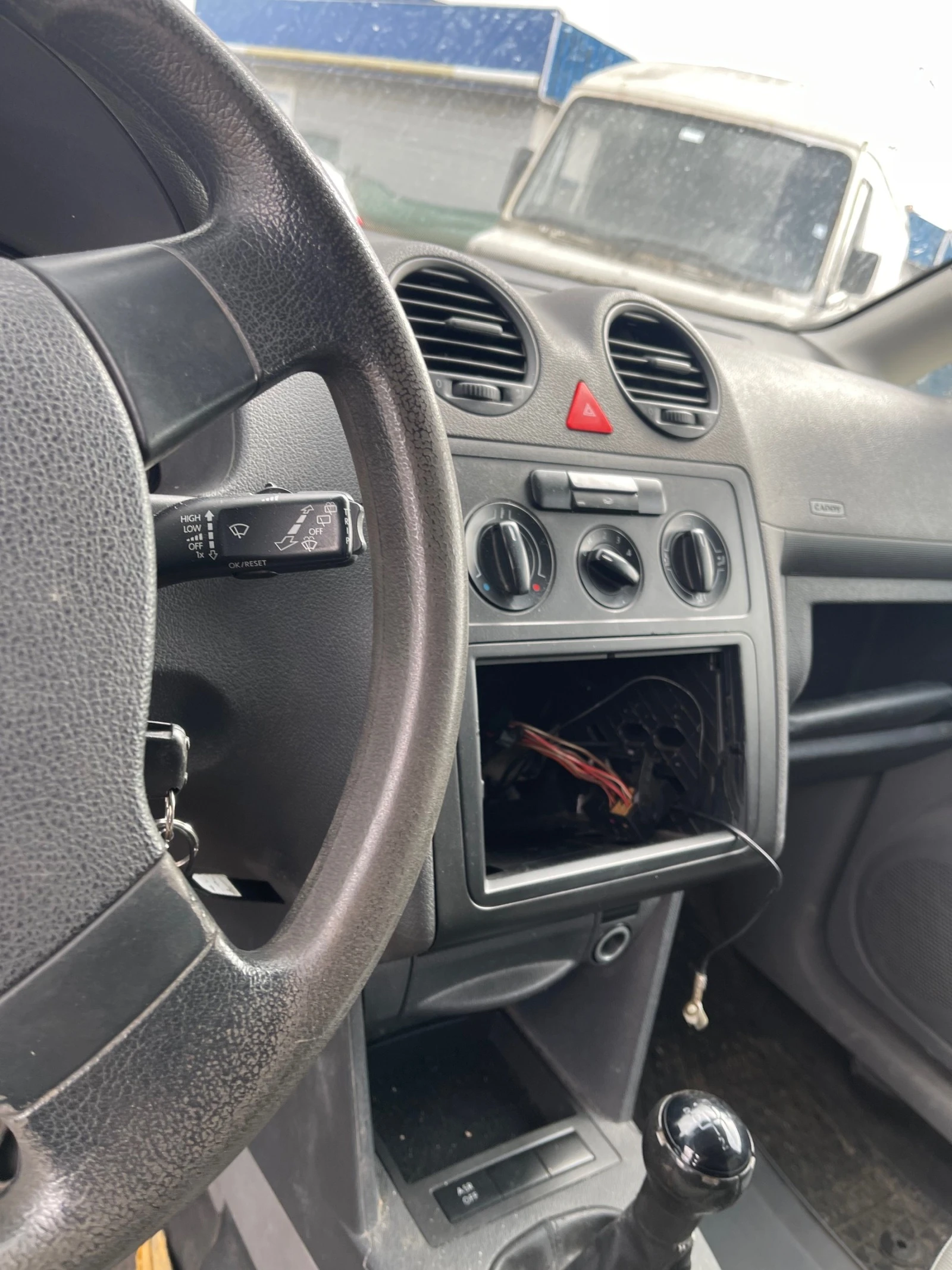 VW Caddy 2.0  | Mobile.bg   11