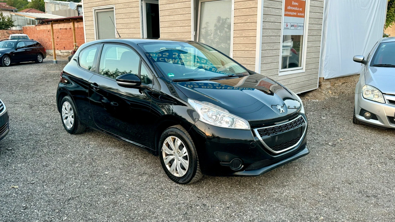 Peugeot 208 1.2 VTI ACTIVE - изображение 2