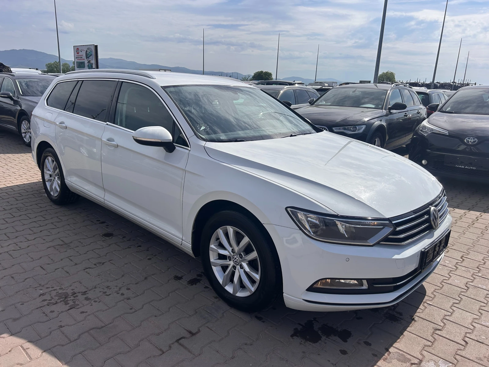VW Passat 2.0TDI AVTOMAT/NAVI EURO 6 - изображение 4