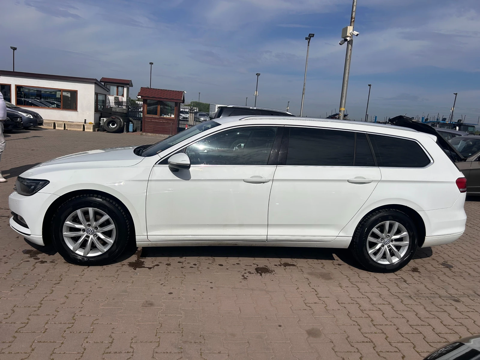VW Passat 2.0TDI AVTOMAT/NAVI EURO 6 - изображение 9
