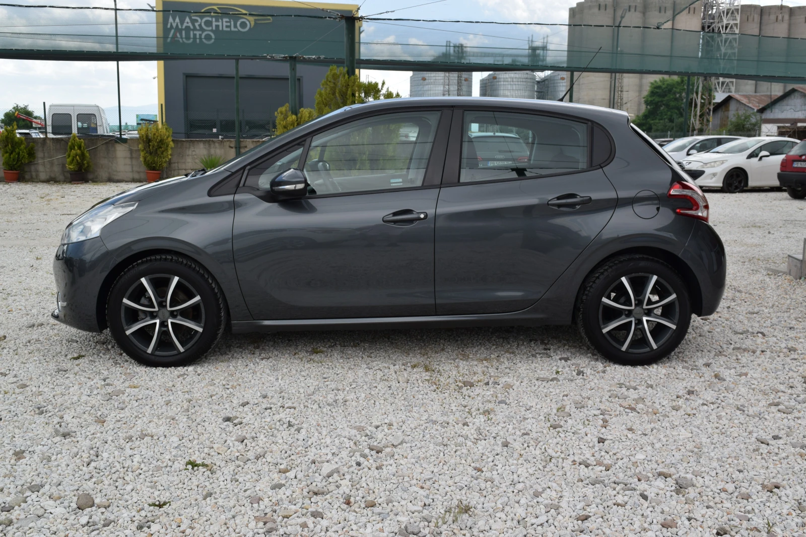 Peugeot 208 1.4HDI - изображение 4