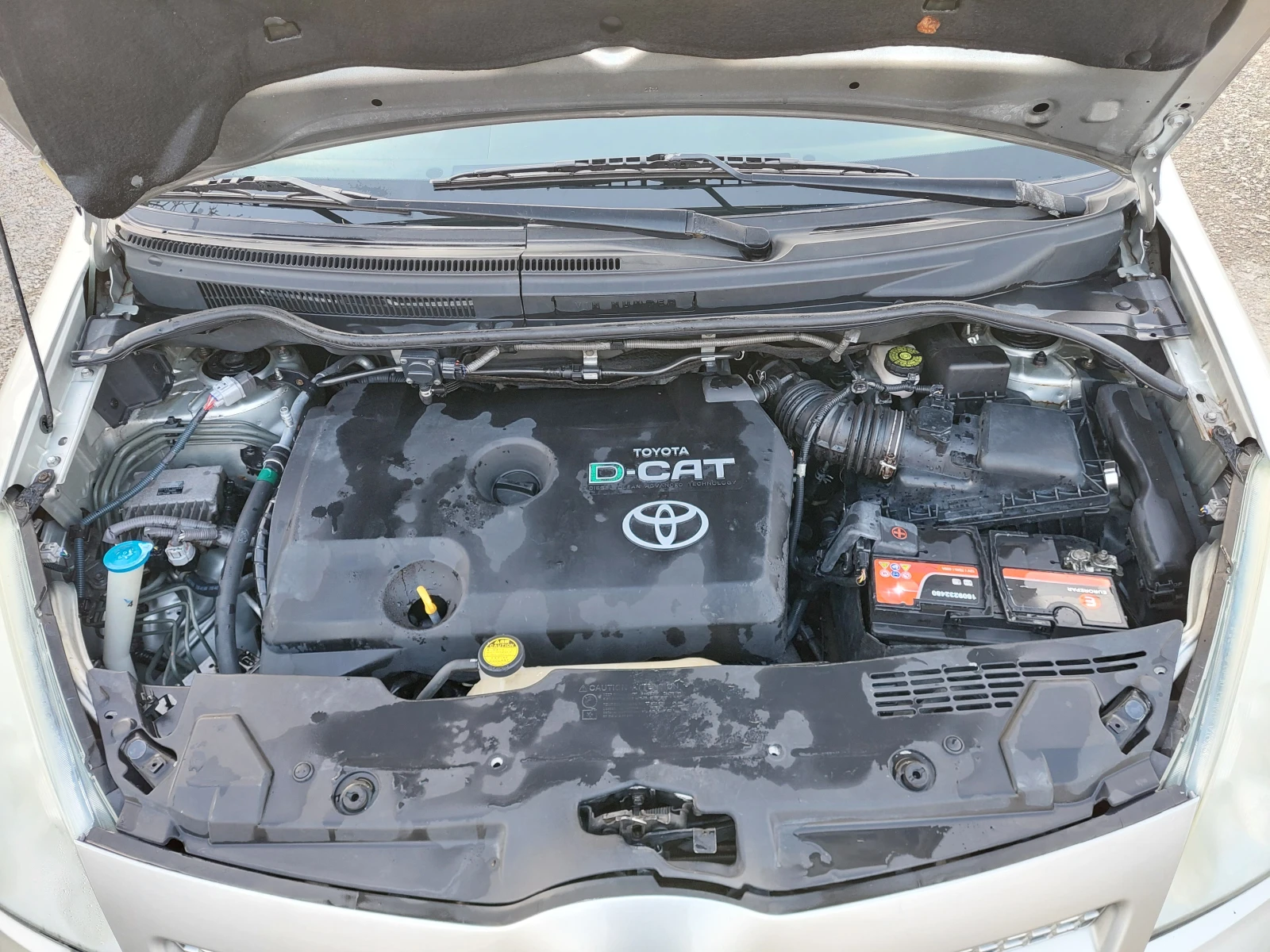 Toyota Corolla verso 2.2 D-CAT | Mobile.bg — изображение 6