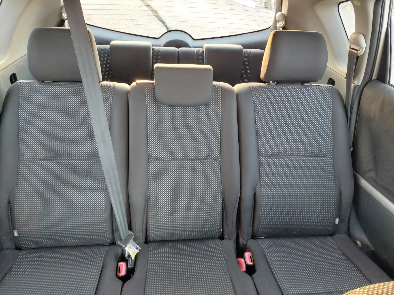 Toyota Corolla verso 2.2 D-CAT | Mobile.bg — изображение 11