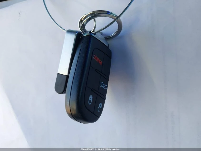 Dodge Challenger 3.6L V-6 DOHC, VVT, 305HP Rear Wheel Drive - изображение 3