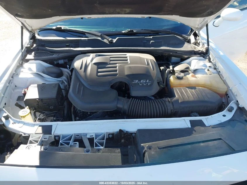 Dodge Challenger 3.6L V-6 DOHC, VVT, 305HP Rear Wheel Drive | Mobile.bg   15