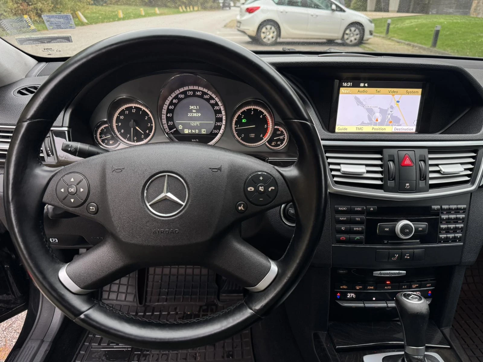 Mercedes-Benz E 220 BLUEEFFICIENCY *  *  | Mobile.bg   14