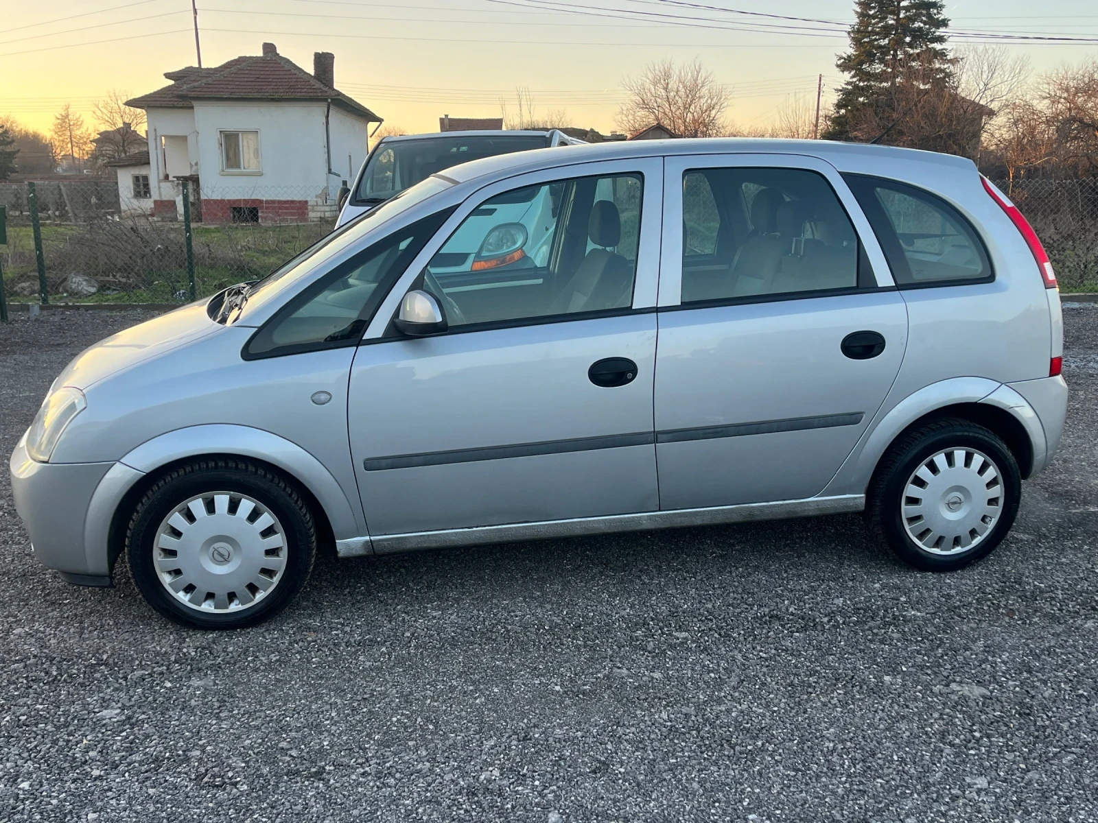 Opel Meriva 1.6i 87кс - изображение 5