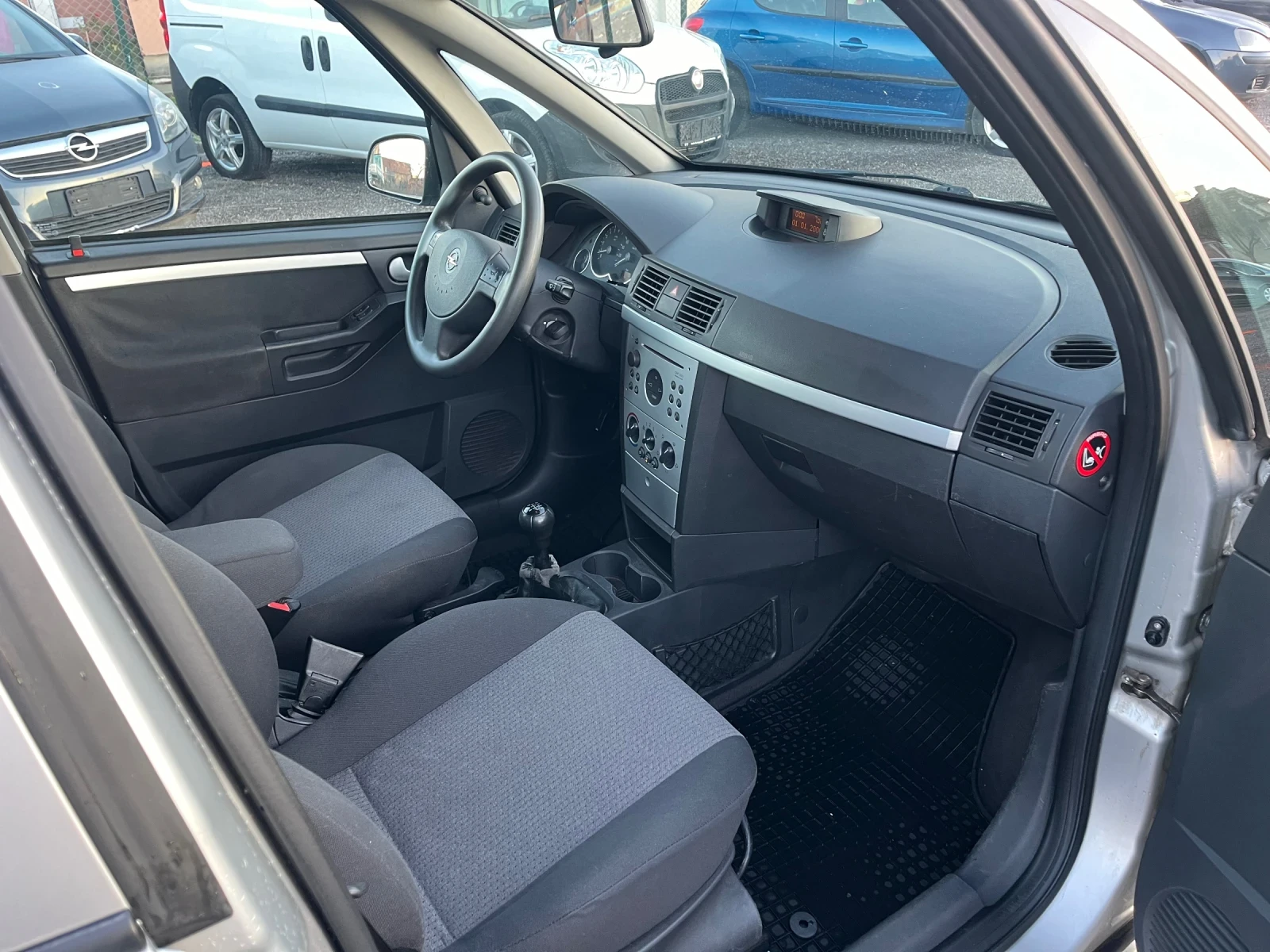 Opel Meriva 1.6i 87кс - изображение 9