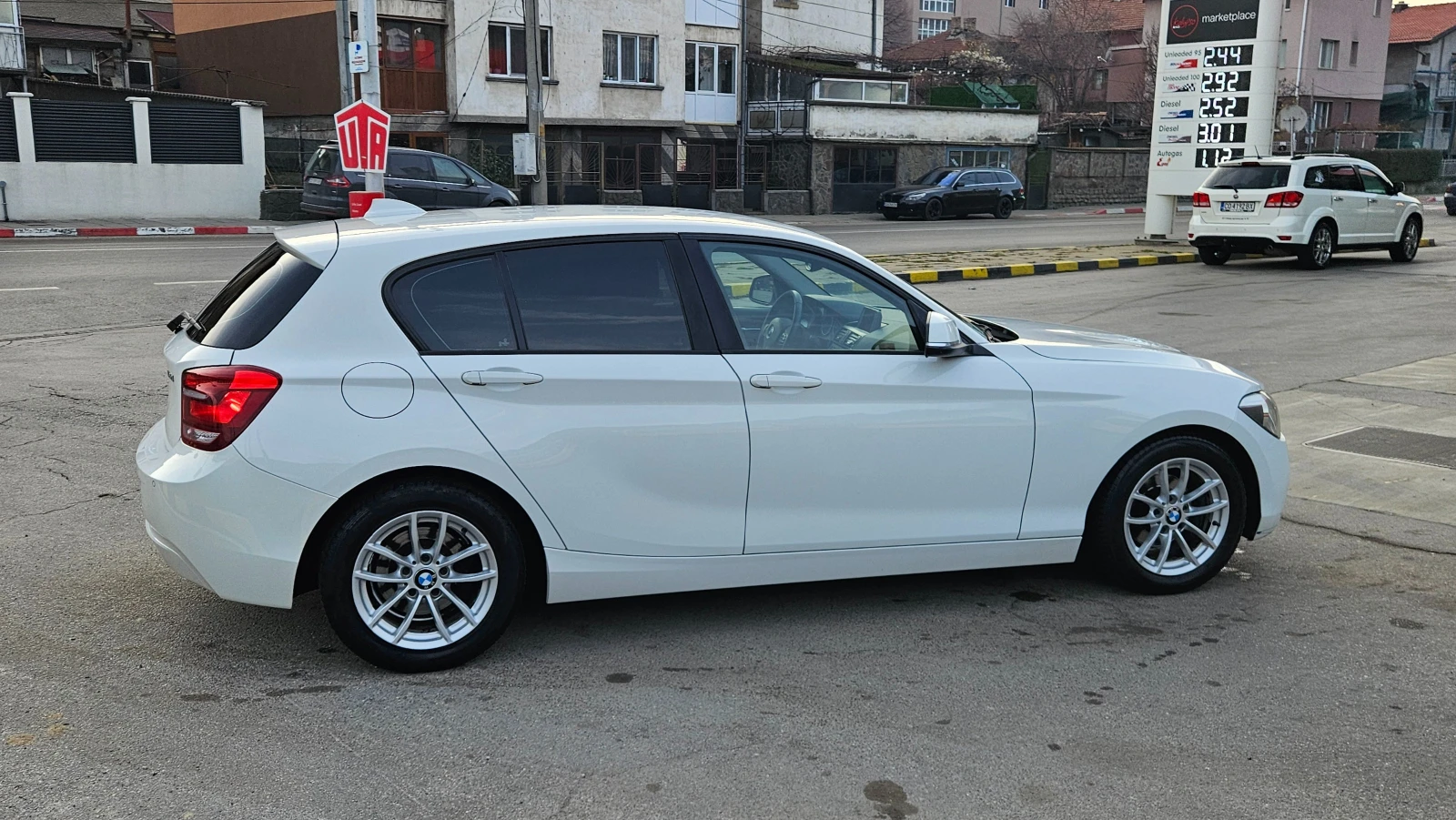 BMW 116 2.0d NAVIG/KLIMATRON/6skorost - изображение 7