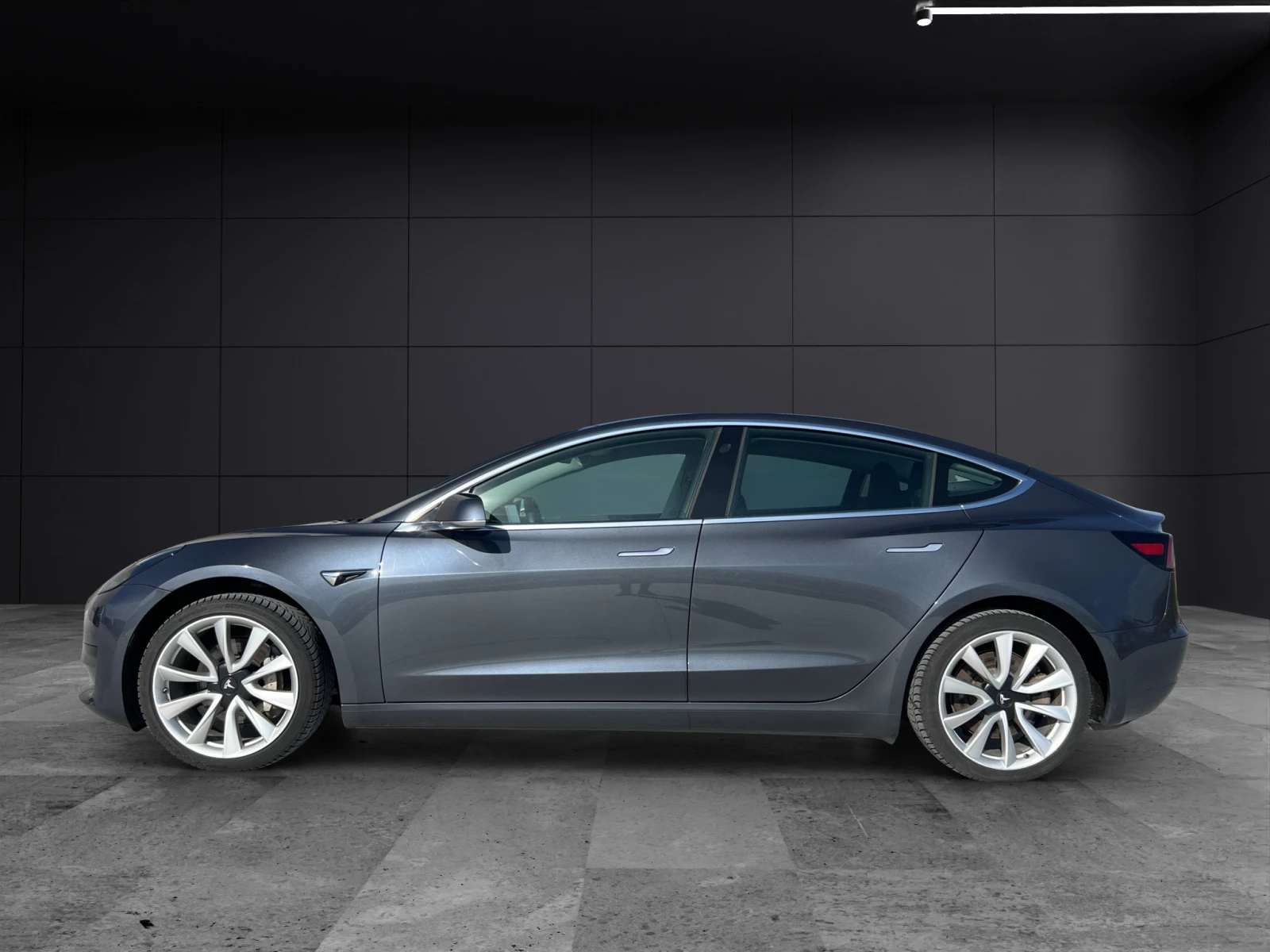 Tesla Model 3 Standard Range Plus - изображение 9
