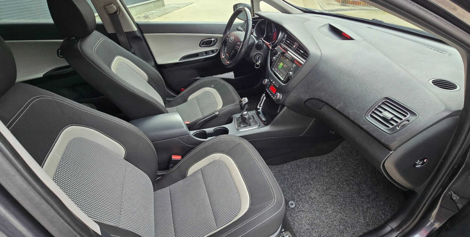 Kia Ceed 1.6 110�.�. CRDI | Mobile.bg � ����������� 8