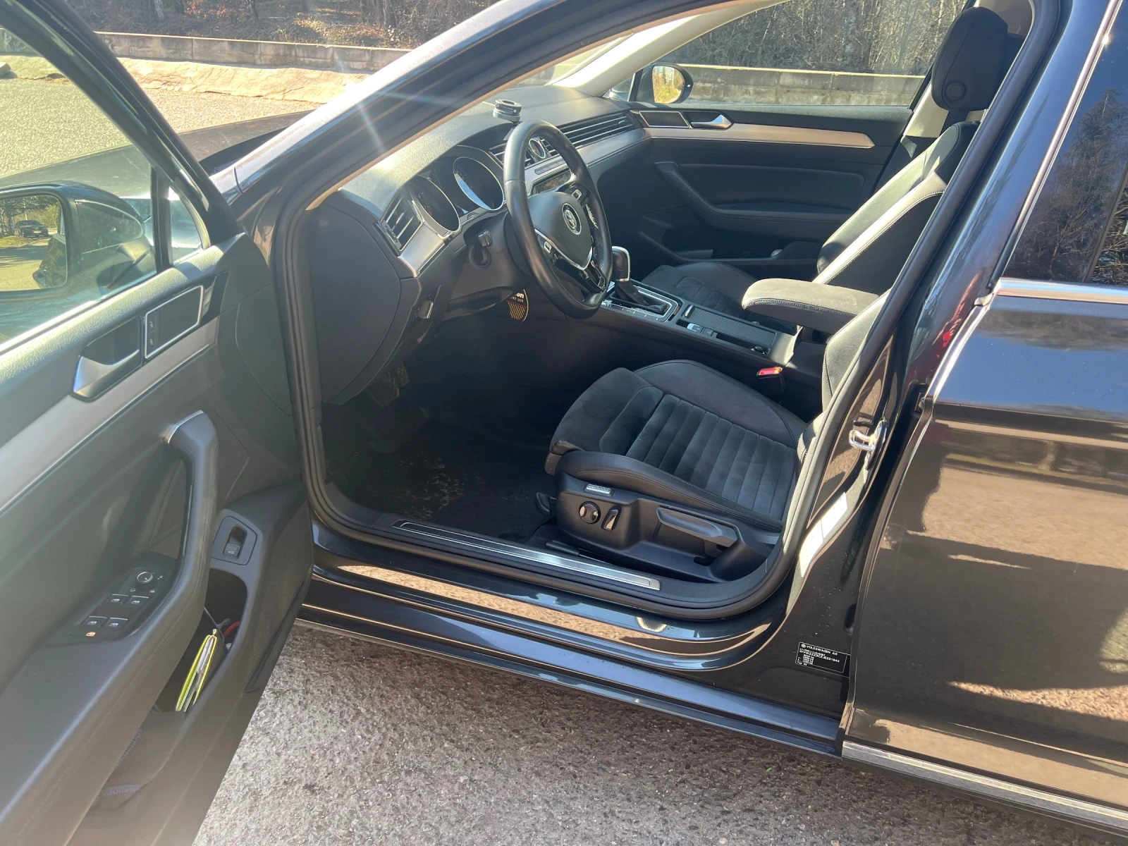 VW Passat (B8), снимка 12 - Автомобили и джипове - 53662334