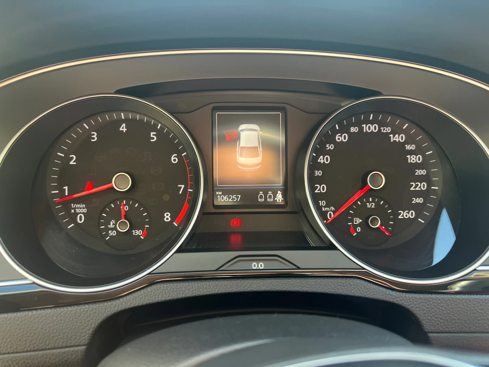 VW Passat (B8), снимка 13 - Автомобили и джипове - 53662334