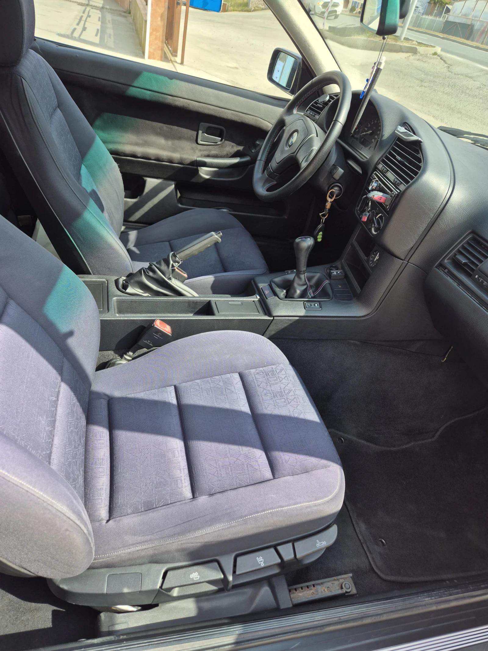 BMW 316 Купе, снимка 12 - Автомобили и джипове - 53854689