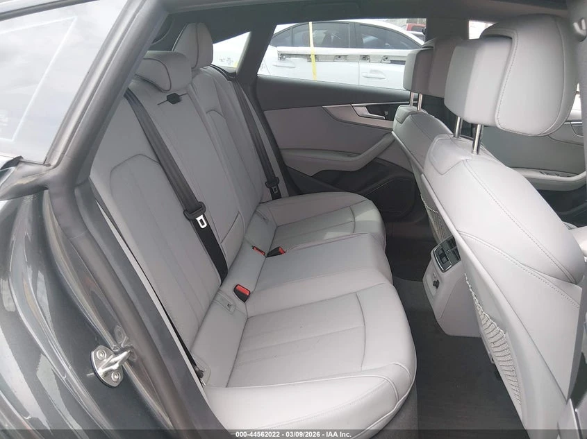 Audi A5 2.0l Sportback Premium Plus 45 Tfsi Quattro S Tron, снимка 8 - Автомобили и джипове - 53910551