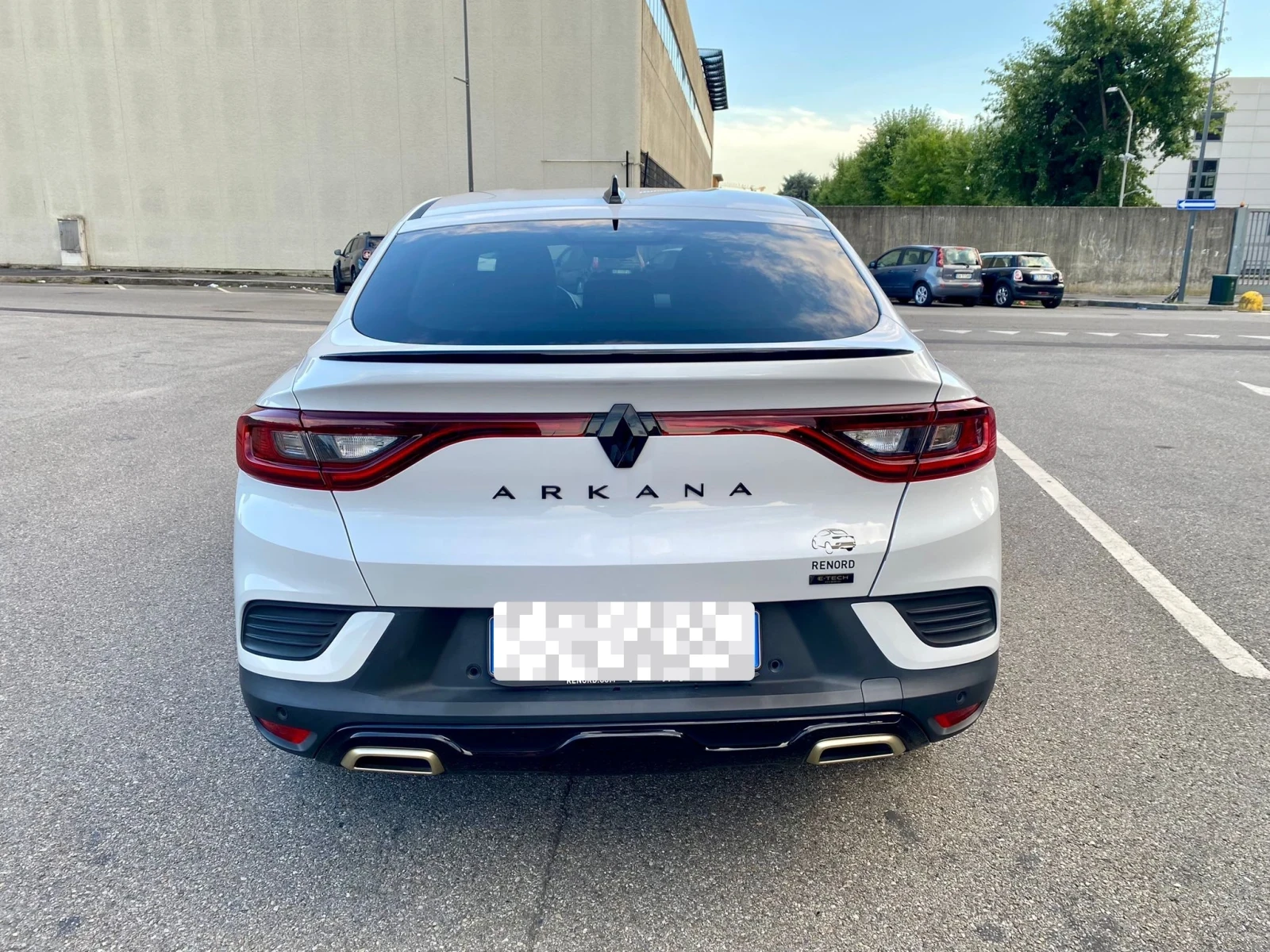 Renault Arkana Full Hybrid E-Tech Engineered Fast Track, снимка 7 - Автомобили и джипове - 53911961