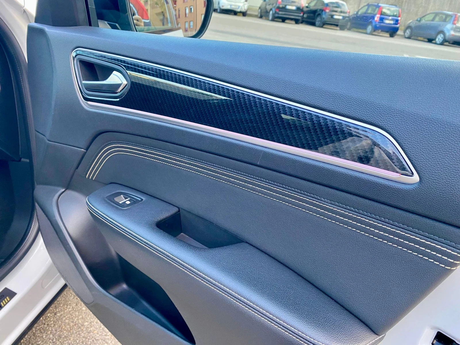 Renault Arkana Full Hybrid E-Tech Engineered Fast Track, снимка 11 - Автомобили и джипове - 53911961