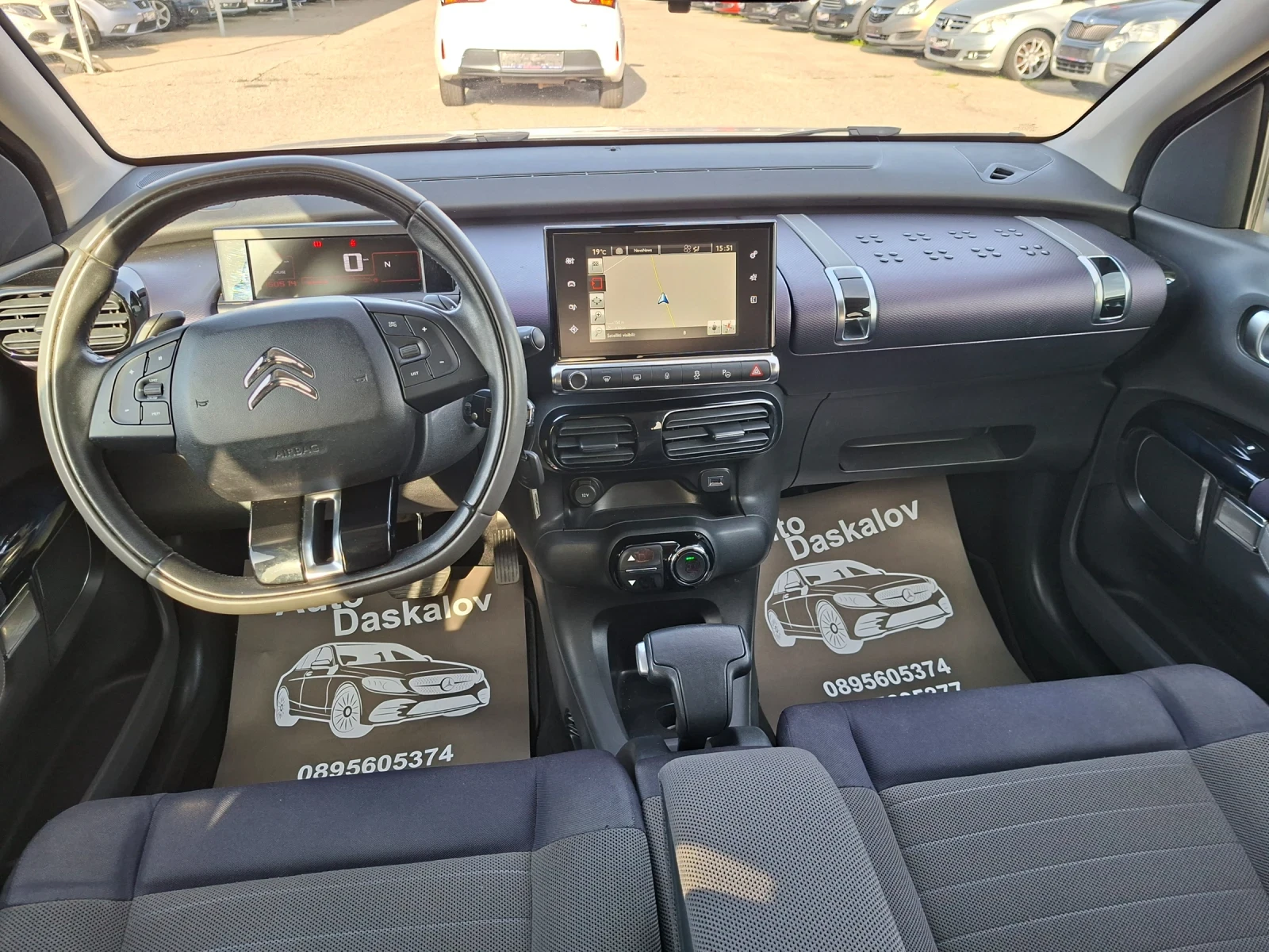 Citroen C4 Cactus 1, 2 i, снимка 13 - Автомобили и джипове - 54196705