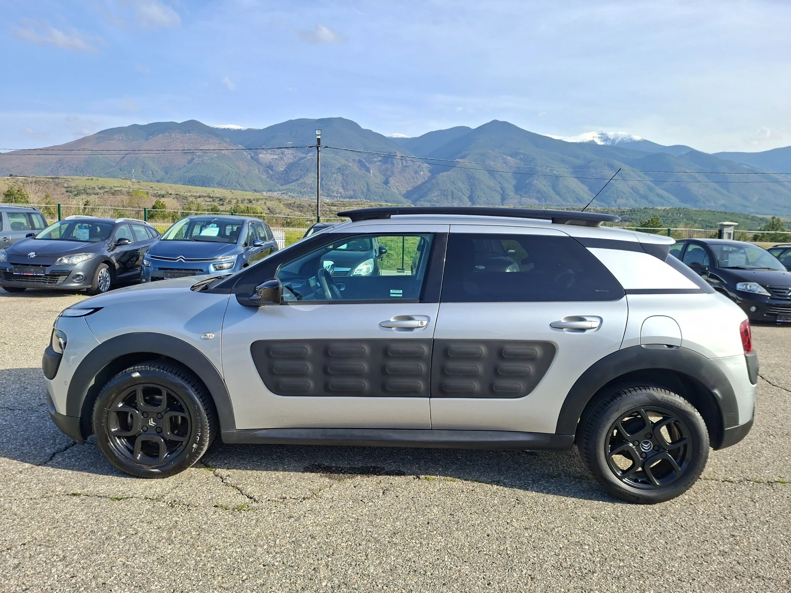Citroen C4 Cactus 1, 2 i, снимка 8 - Автомобили и джипове - 54196705