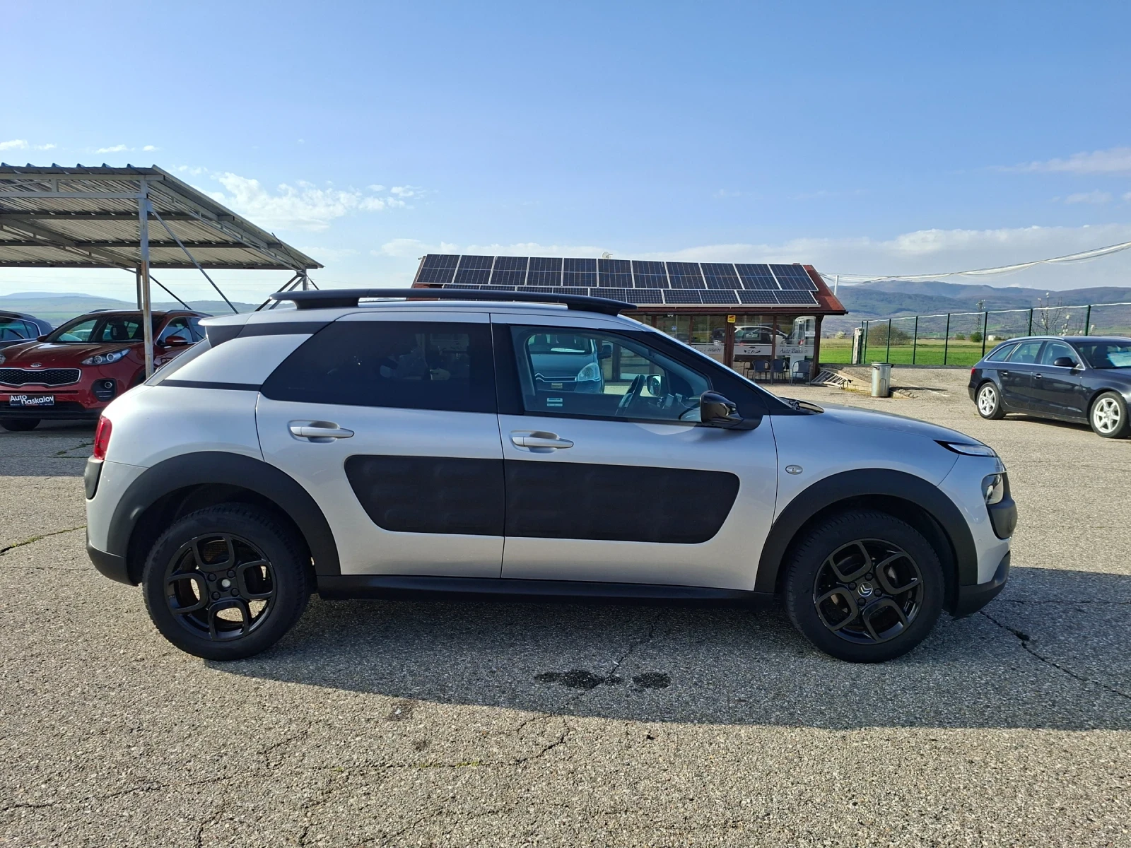 Citroen C4 Cactus 1, 2 i, снимка 4 - Автомобили и джипове - 54196705