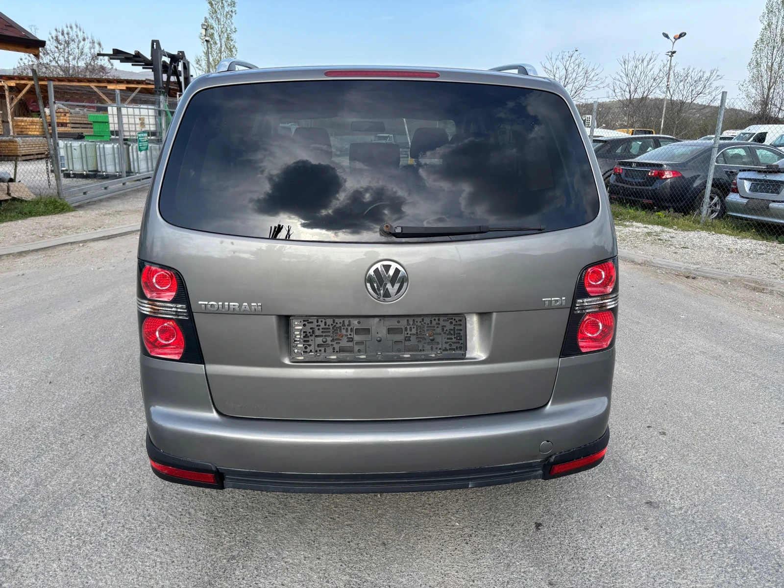 VW Touran KROSS 6 + 1 МЕСТА , снимка 5 - Автомобили и джипове - 54219830