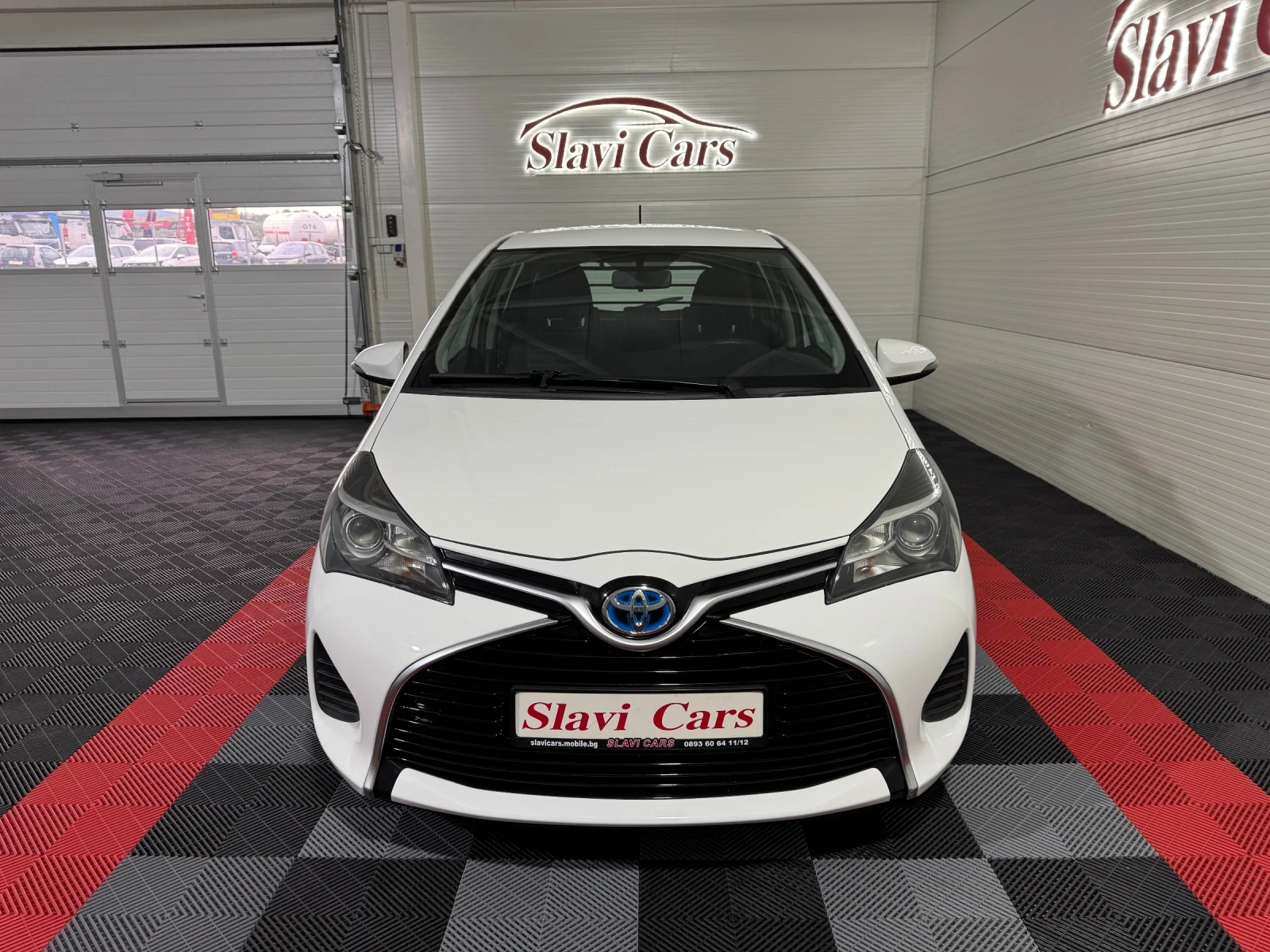 Toyota Yaris 1.5 HYBRID - AUTOMATIC - EURO 6B - 150.000 km! | Mobile.bg � ����������� 2
