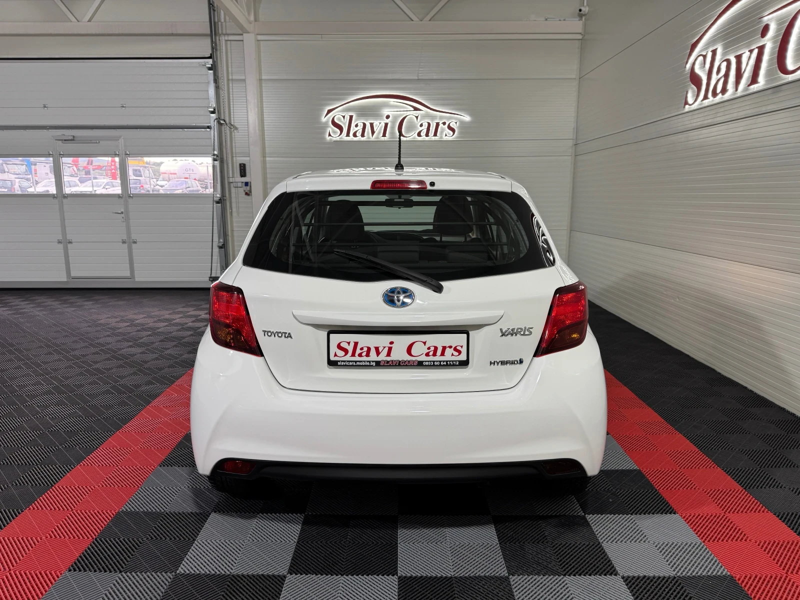 Toyota Yaris 1.5 HYBRID - AUTOMATIC - EURO 6B - 150.000 km! | Mobile.bg � ����������� 5