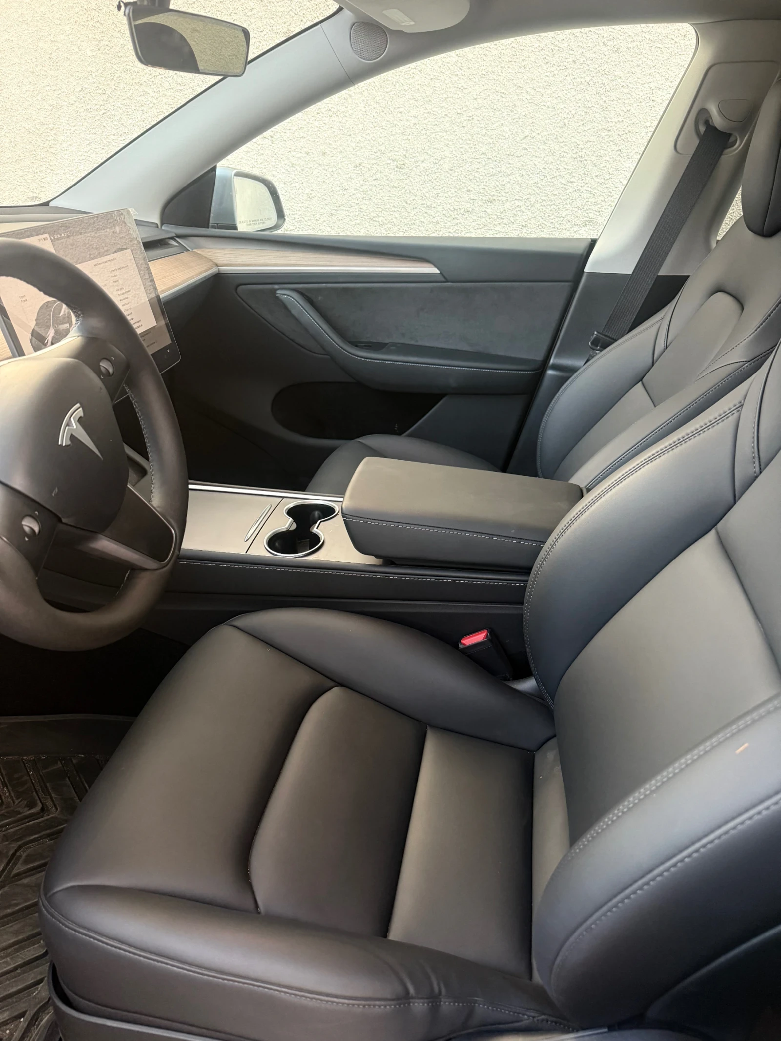 Tesla Model Y 2025 Dual Motor Acceleration boost , снимка 5 - Автомобили и джипове - 54895994