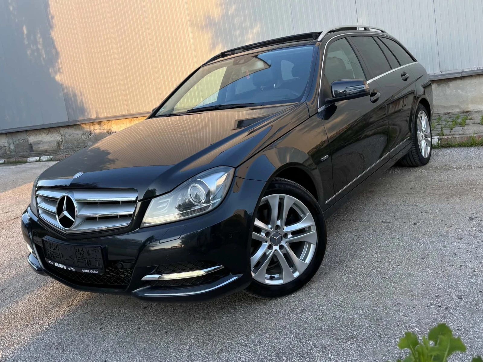 Mercedes-Benz C 220 170 к.с./ ПАНОРАМА/ АВТОМАТ/ FACELIFT/ AVANTGARDE