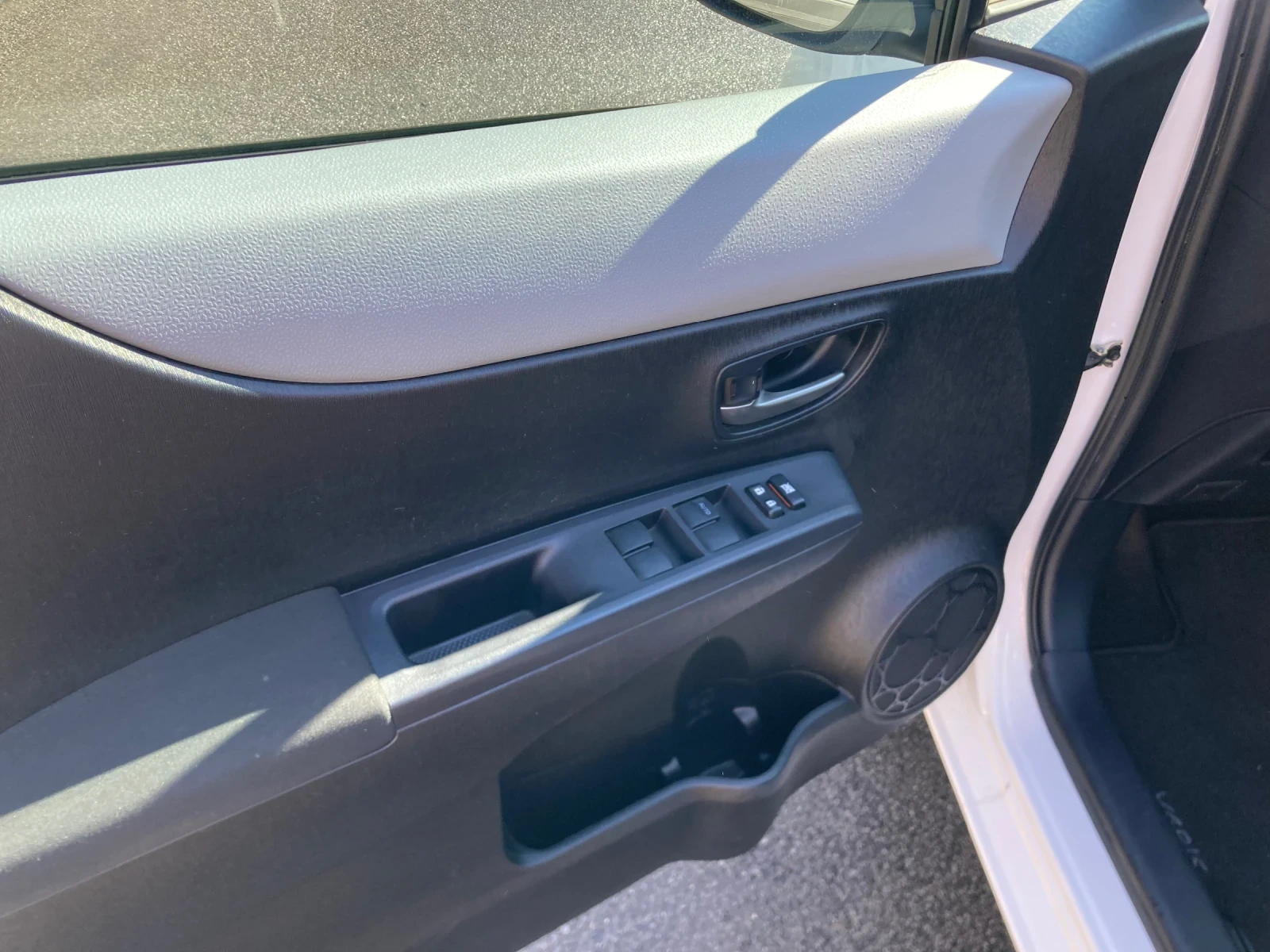 Toyota Yaris 1.5 Hibrid 75konq Avtomat TOP Kole 306000km, снимка 9 - Автомобили и джипове - 56058463
