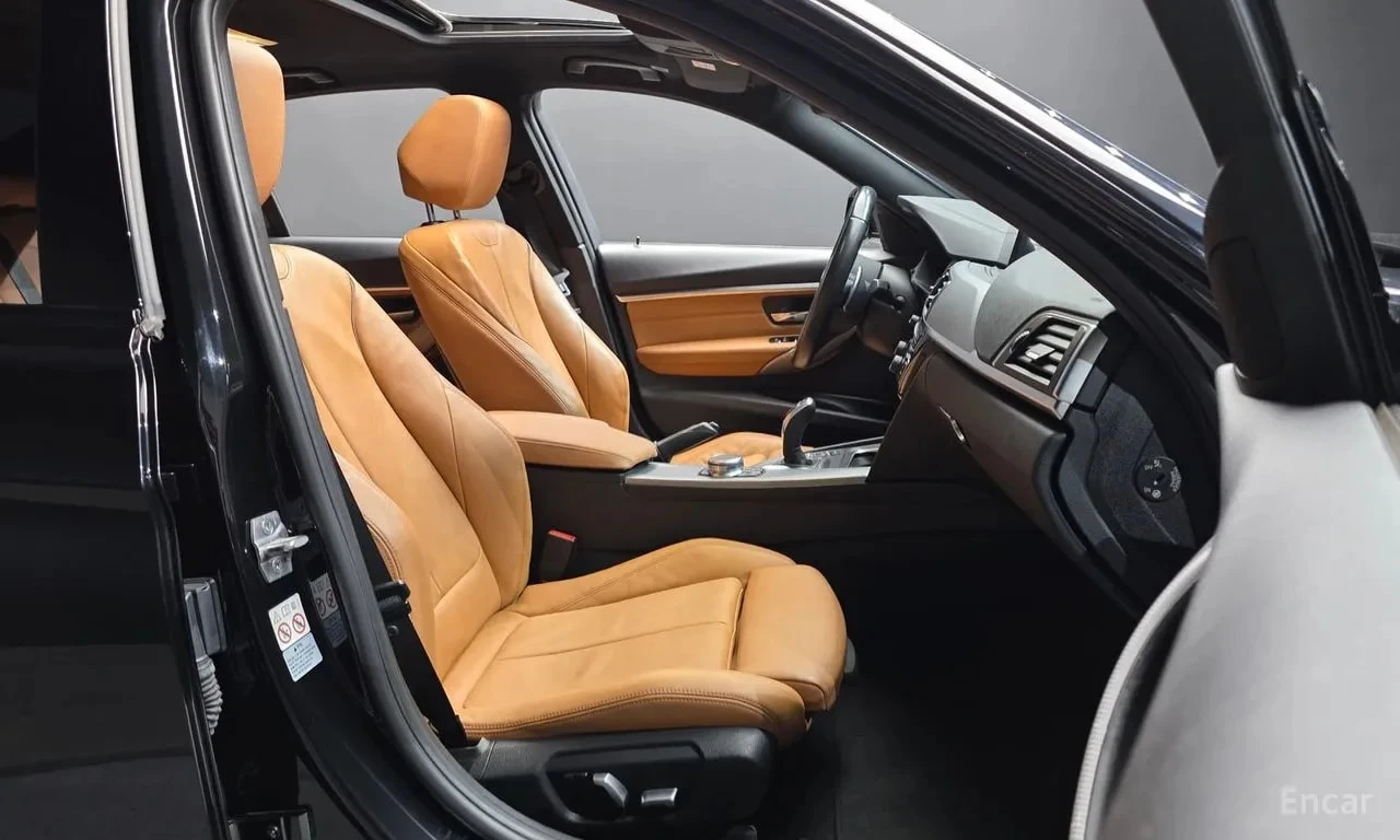 BMW 330  M Sport Shadow * ФИНАНСИРАНЕ, снимка 11 - Автомобили и джипове - 56134682