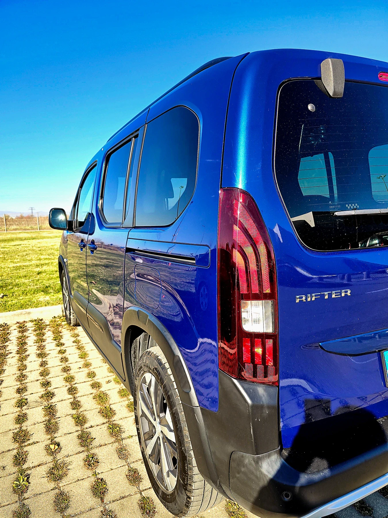 Peugeot Rifter, снимка 4 - Автомобили и джипове - 56367903
