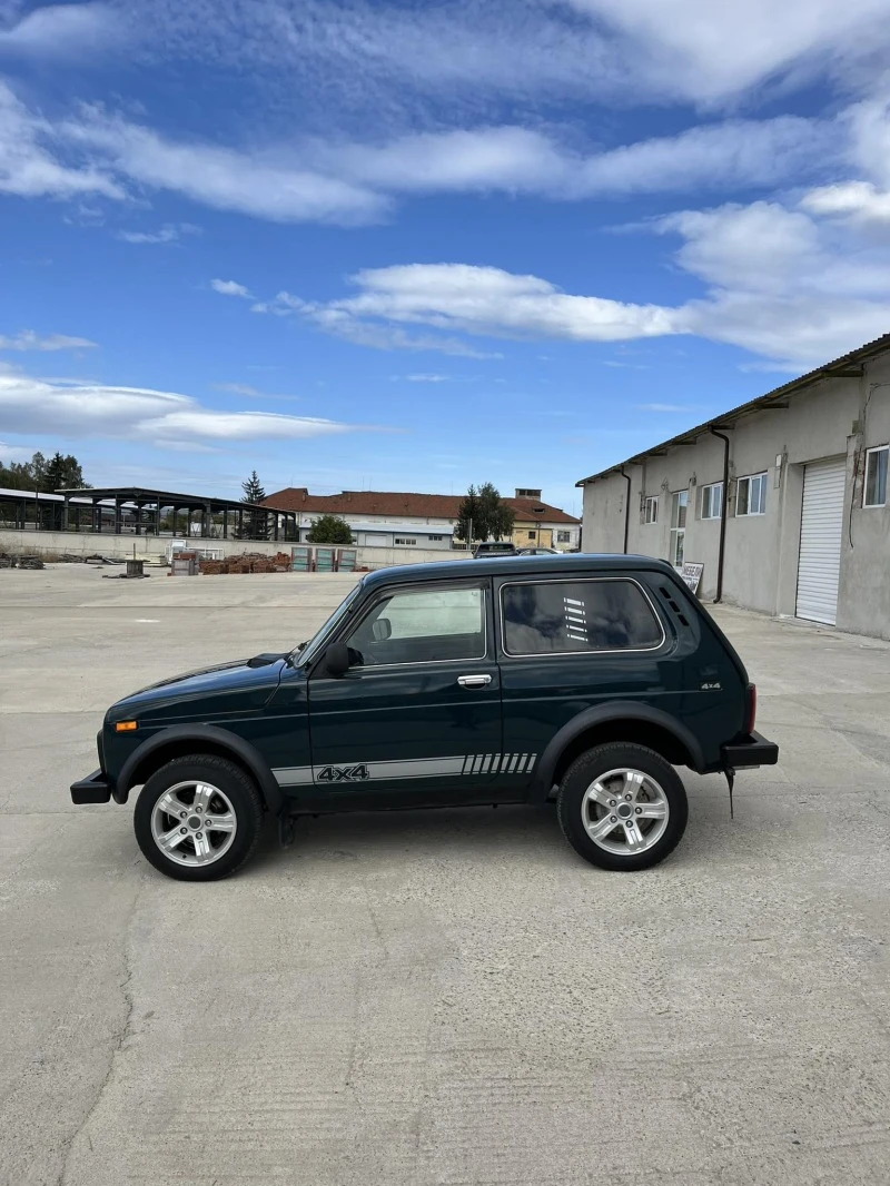 Lada Niva, снимка 8 - Автомобили и джипове - 48438375